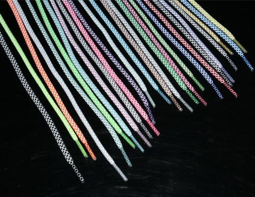 赤い楕円形1Pair の反射レースのスニーカーのスポーツ100/120/140/160CM