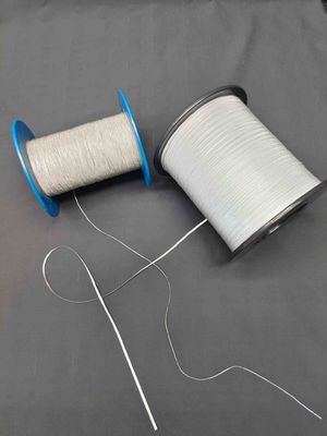 ミシンの刺繍の編む衣服の生地の白熱軽いペットのための反射糸ヤーン